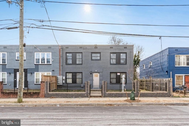 1619 Butler Street Se - Photo 1