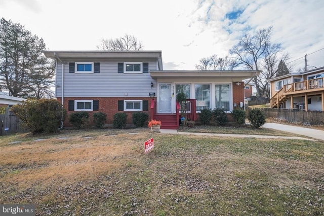 2303 Pinneberg Avenue - Photo 1