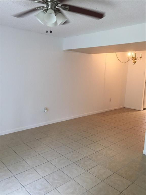 801 W Oakland Park Boulevard - Photo 1