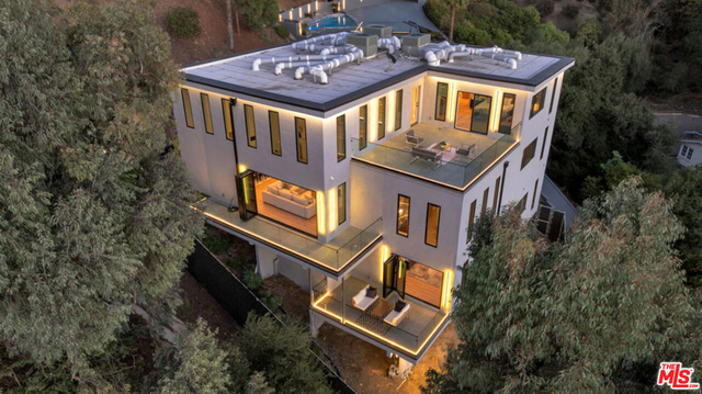 7966 Mulholland Drive - Photo 1