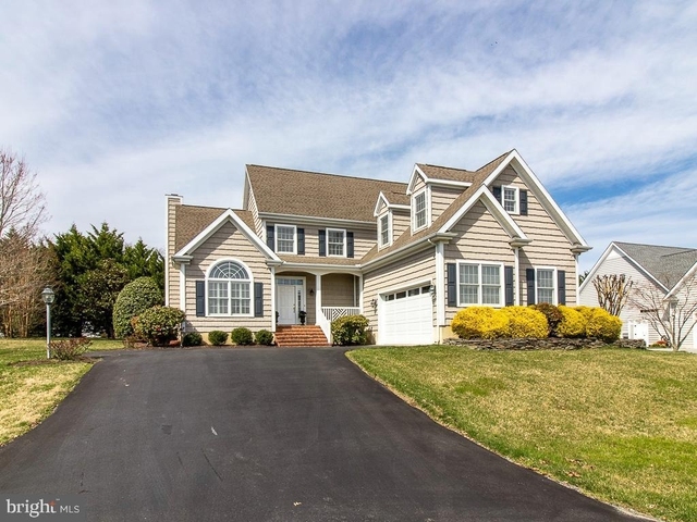10 Wellington Place - Photo 1