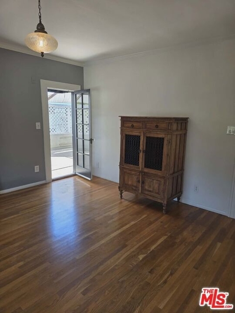1275 N Wilton Place - Photo 1