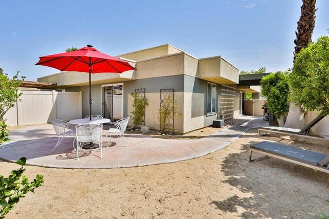 1421 Sunflower Circle N - Photo 1
