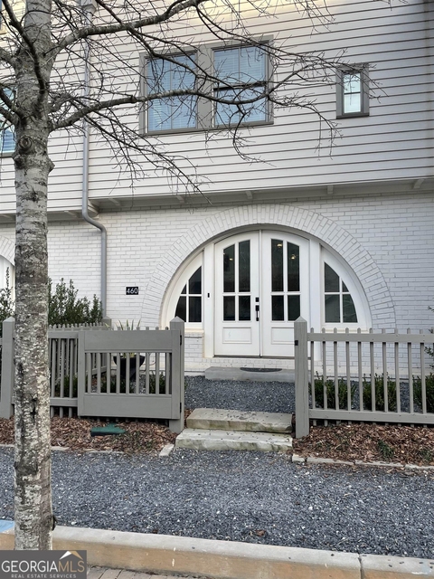460 Heatherden Avenue - Photo 1