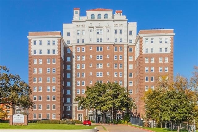 329 E Colorado Boulevard - Photo 1
