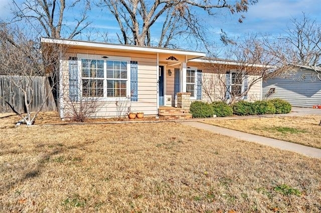 316 W Rucker Street - Photo 1