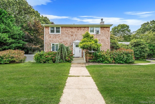 19 Pine Tree Lane - Photo 1