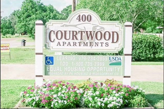 400 S Austin Road - Photo 1