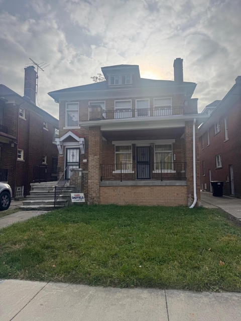 2925 Calvert Street - Photo 1