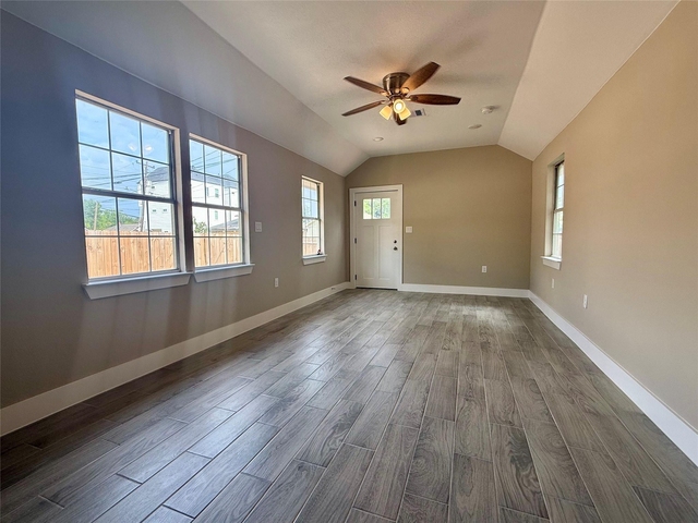 1816 Ryon Street - Photo 1