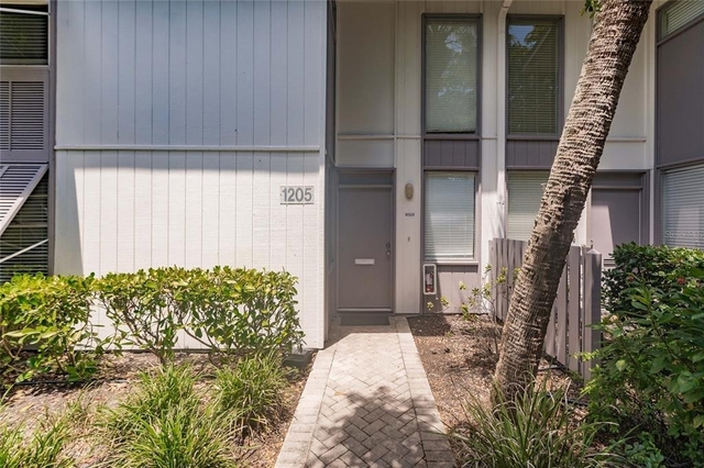 1205 E Peppertree Drive - Photo 1