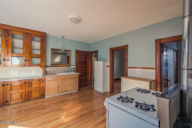 65 Van Derveer Street - Photo 1