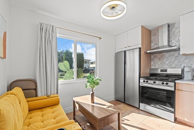 1095 Bonita Street - Photo 1