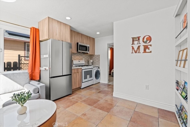1095 Bonita Street - Photo 1