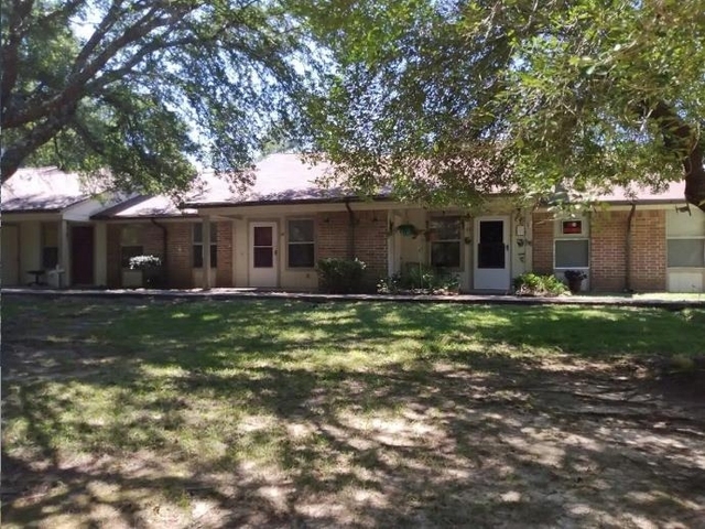310 W Childers Street - Photo 1