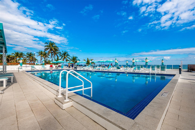 3140 S Ocean Drive - Photo 1