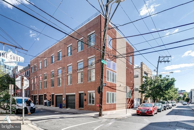220 W George Street - Photo 1