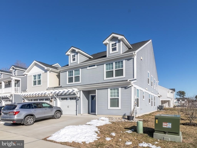 35059 Dundee Street - Photo 1