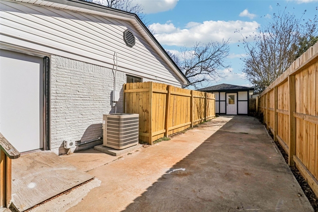 1307 Saddle Rock Drive - Photo 1