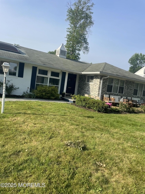 506 Roseld Avenue - Photo 1