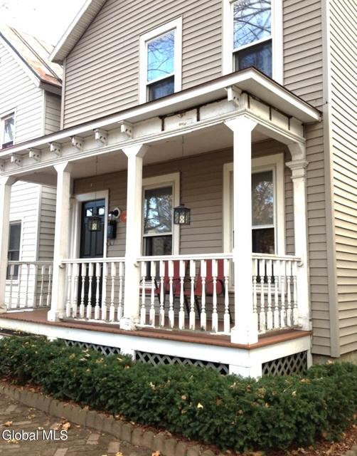 120 Van Dam Street - Photo 1