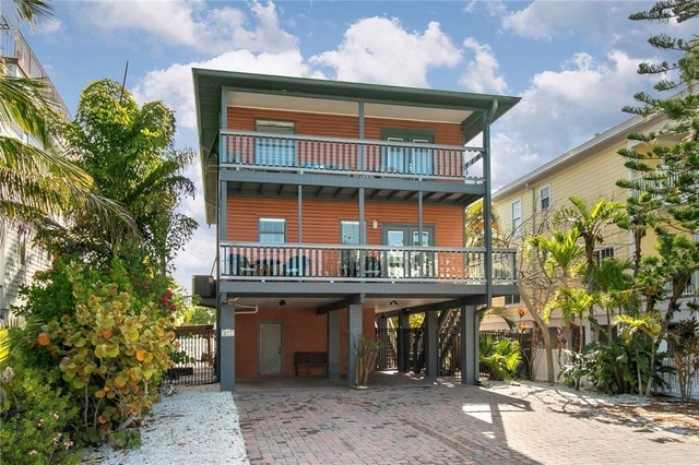 2511 Avenue C - Photo 1