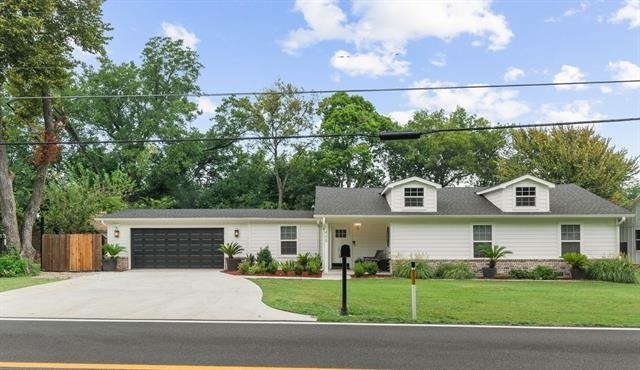 408 E Liberty Street - Photo 1