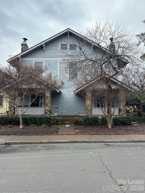 407 W 9th Street - Photo 1