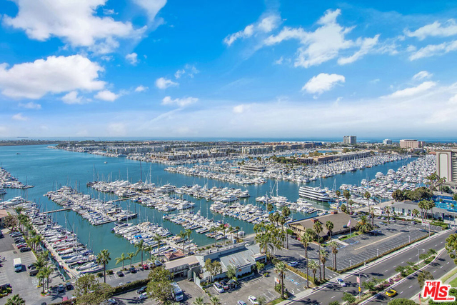 13650 Marina Pointe Drive - Photo 1