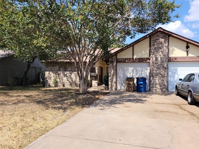 8802 Piney Point Dr - Photo 1