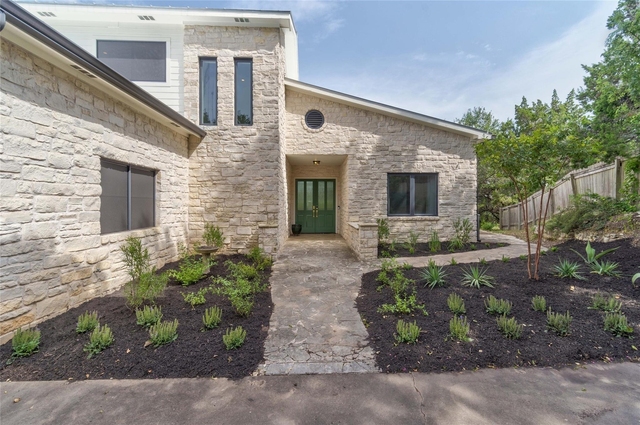 2102 Paisano Rd - Photo 1