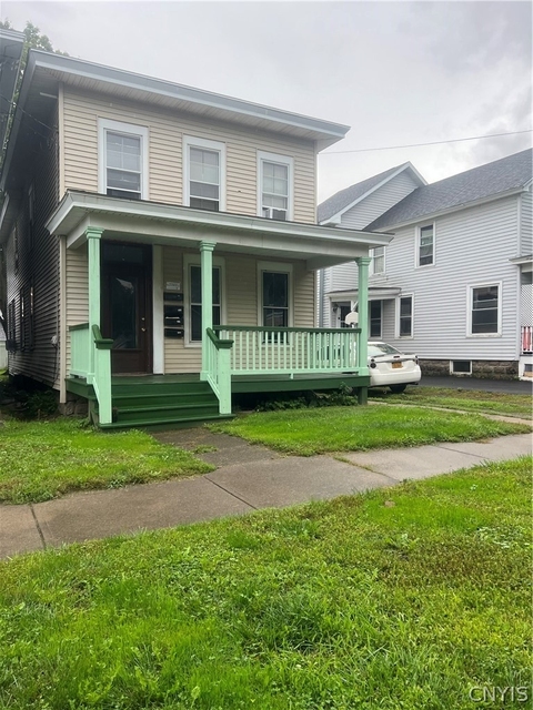 255 W 5th Street - Photo 1