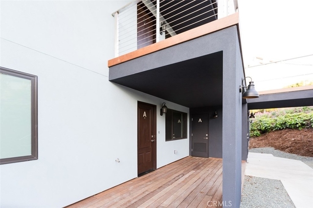 210 Laurel Street - Photo 1