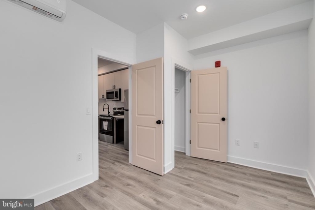 715 W Cumberland Street - Photo 1