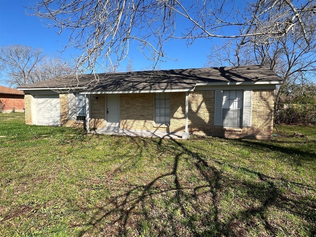 224 Stuart Street - Photo 1