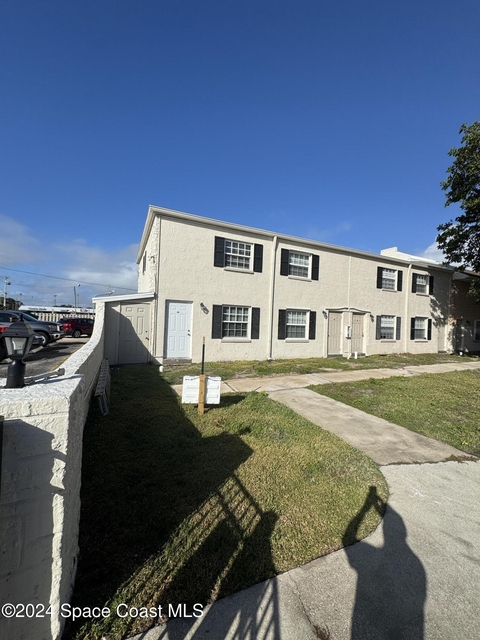 55 Needle Boulevard - Photo 1