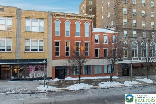 109 S Centre Street - Photo 1