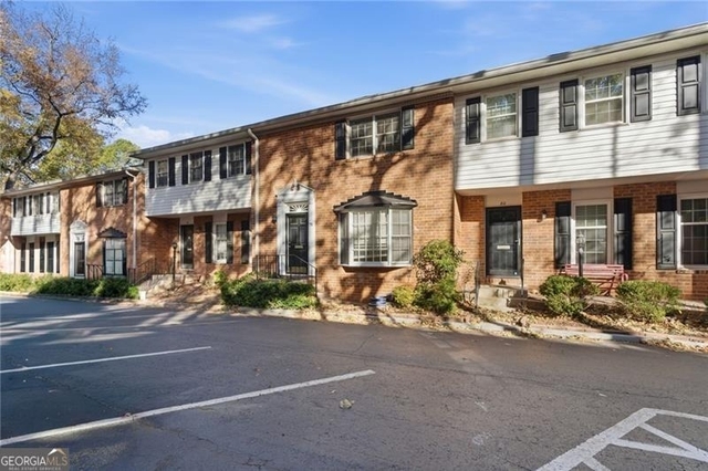 6520 Roswell Road - Photo 1