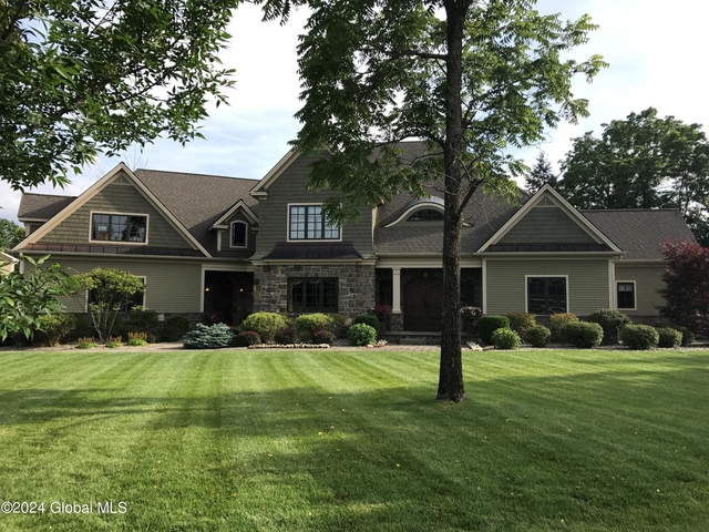 106 Greenfield Avenue - Photo 1