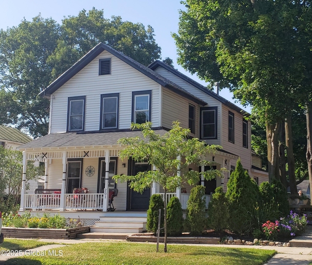 201 Lake Avenue - Photo 1