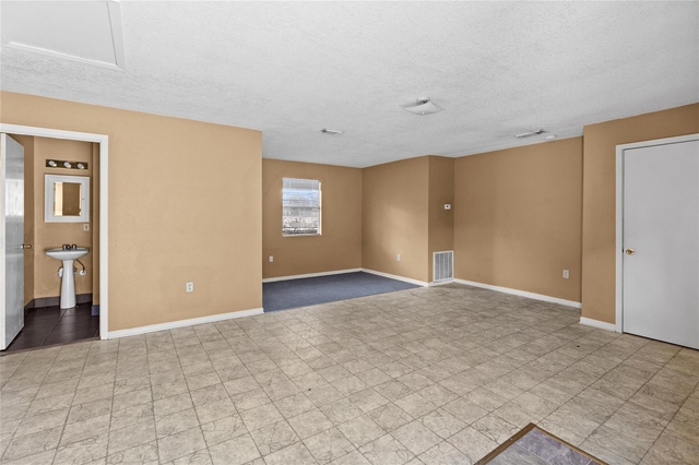 2200 Peach Avenue - Photo 1