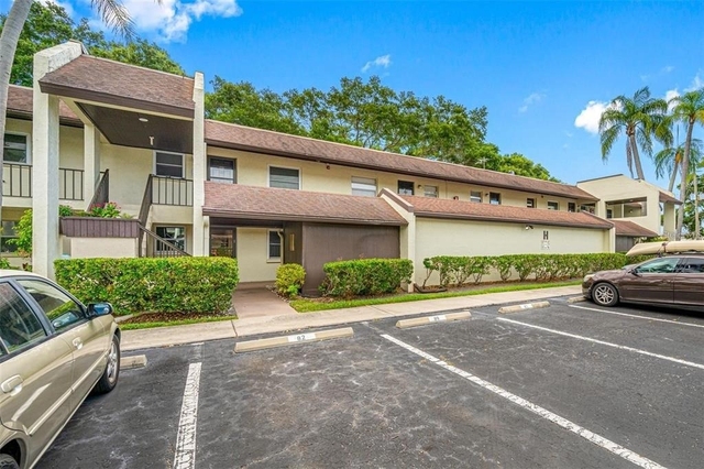1100 E Bay Drive - Photo 1