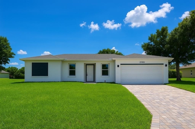 21295 Wynyard Avenue - Photo 1