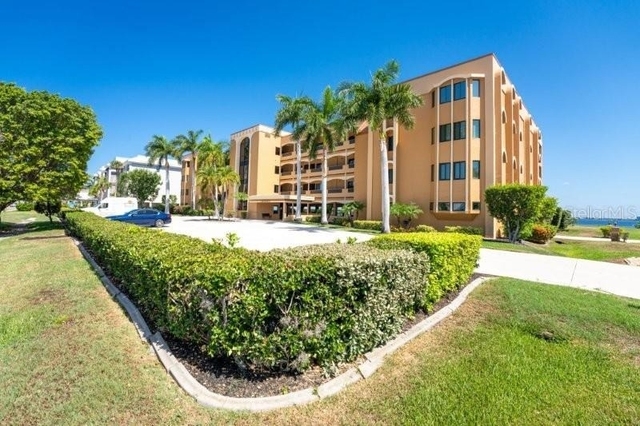 1601 Park Beach Circle - Photo 1