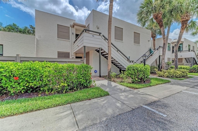 346 Springdale Drive W - Photo 1