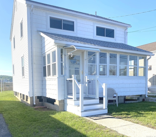405 Seaside Avenue - Photo 1