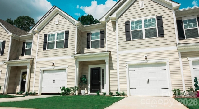 525 Wayforth Road Nw - Photo 1
