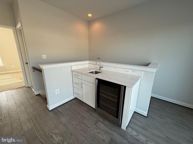 620 Leigh Way - Photo 1