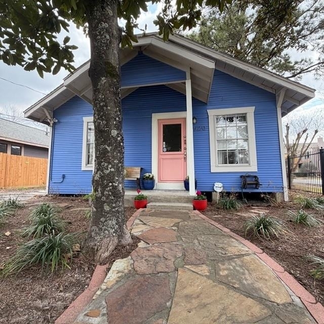 520 W 14th Street - Photo 1