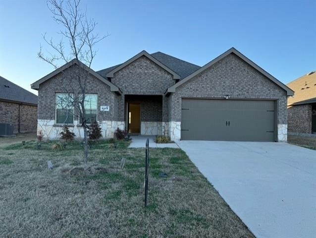 1412 Chestnut Cove Drive - Photo 1